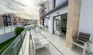 Resale - Villa - Orihuela Costa - Villamartín