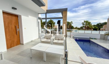 Resale - Villa - Orihuela Costa - Villamartín