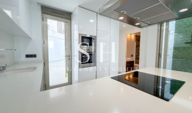 Resale - Villa - Orihuela Costa - Villamartín