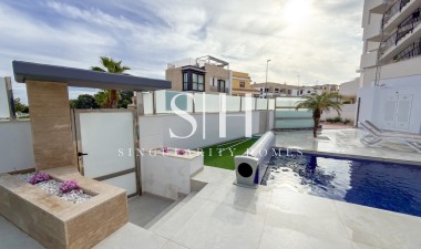 Resale - Villa - Orihuela Costa - Villamartín