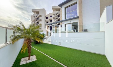 Resale - Villa - Orihuela Costa - Villamartín