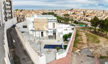 Resale - Villa - Orihuela Costa - Villamartín