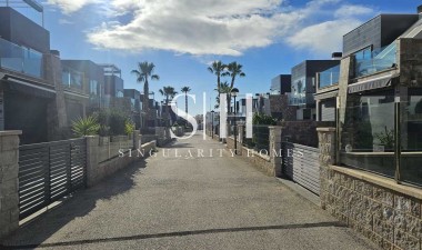 Resale - Villa - Orihuela Costa - Costa Blanca