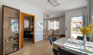 Resale - Villa - Torrevieja - La Mata