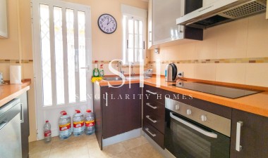 Resale - Villa - Torrevieja - La Mata