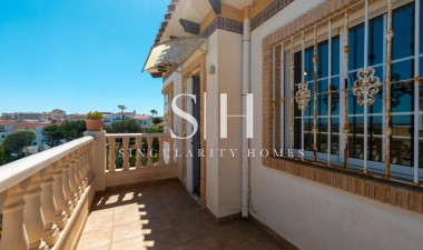 Resale - Villa - Torrevieja - La Mata