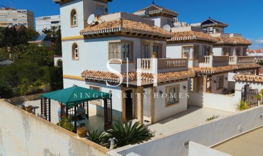 Resale - Villa - Torrevieja - La Mata
