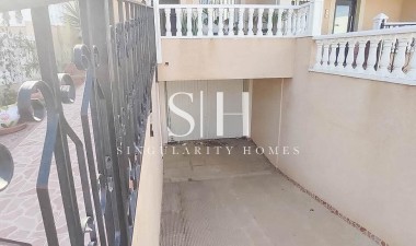 Resale - House - Torrevieja - Los altos