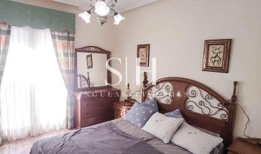 Resale - House - Torrevieja - Los altos
