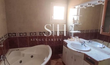 Resale - House - Torrevieja - Los altos