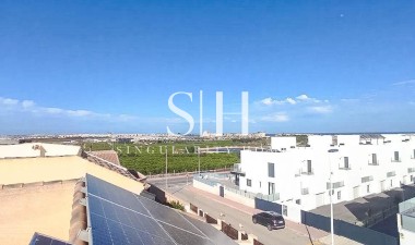 Resale - House - Torrevieja - Los altos