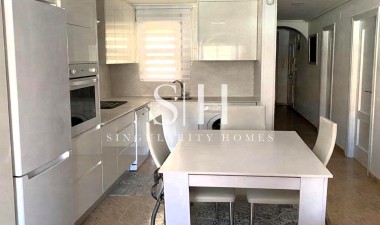 Resale - Apartment / flat - Torrevieja - Playa del Cura