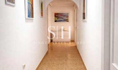 Resale - Apartment / flat - Torrevieja - Playa del Cura