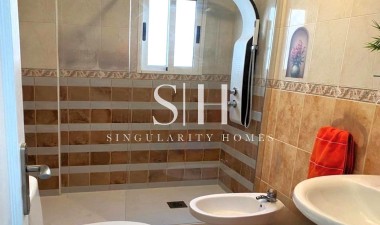 Resale - Apartment / flat - Torrevieja - Playa del Cura