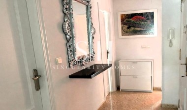 Resale - Apartment / flat - Torrevieja - Playa del Cura