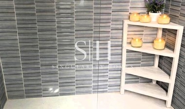 Resale - Apartment / flat - Torrevieja - Playa del Cura