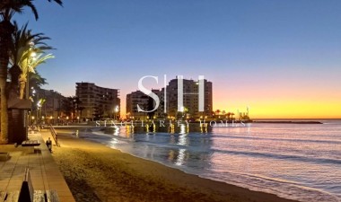 Resale - Apartment / flat - Torrevieja - Playa del Cura