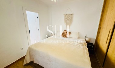 Resale - Apartment / flat - Orihuela Costa - Punta Prima