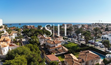 Resale - Apartment / flat - Orihuela Costa - La Zenia