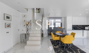 Resale - Villa - San Miguel de Salinas - Mirador De San Miguel