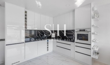 Resale - Villa - San Miguel de Salinas - Mirador De San Miguel