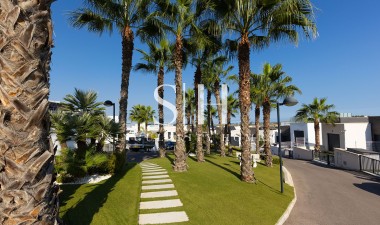 Resale - Villa - San Miguel de Salinas - Mirador De San Miguel