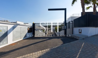 Resale - Villa - San Miguel de Salinas - Mirador De San Miguel