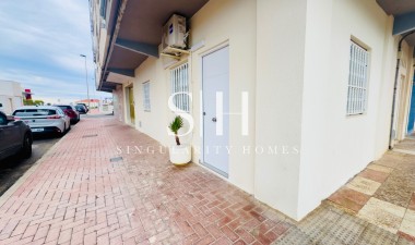 Resale - Apartment / flat - Torrevieja - Los Frutales