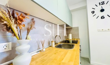 Resale - Apartment / flat - Torrevieja - Los Frutales