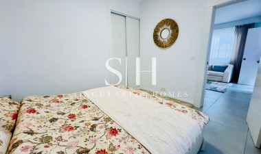 Resale - Apartment / flat - Torrevieja - Los Frutales