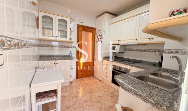 Resale - Apartment / flat - Torrevieja - Acequion