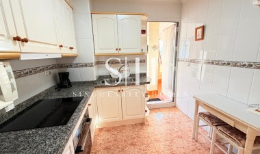 Resale - Apartment / flat - Torrevieja - Acequion