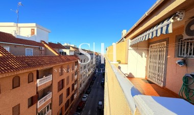 Resale - Apartment / flat - Torrevieja - Acequion
