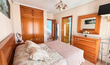 Resale - Apartment / flat - Torrevieja - Acequion