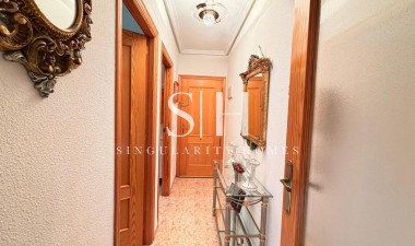 Resale - Apartment / flat - Torrevieja - Acequion