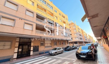 Resale - Apartment / flat - Torrevieja - Acequion