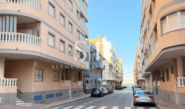 Resale - Apartment / flat - Torrevieja - Acequion