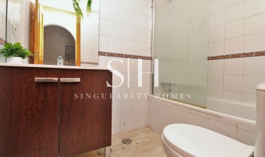 Resale - Apartment / flat - Orihuela Costa - Villamartin