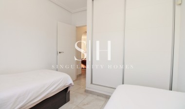 Resale - Villa - Orihuela Costa - Playa Flamenca