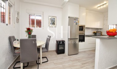 Resale - Villa - Orihuela Costa - Playa Flamenca