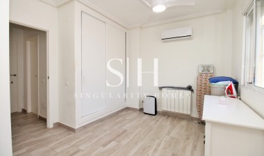 Resale - Villa - Orihuela Costa - Playa Flamenca