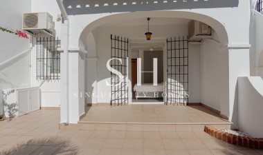 Resale - Villa - Orihuela Costa - Costa Blanca
