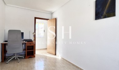 Resale - House - Torrevieja - Costa Blanca