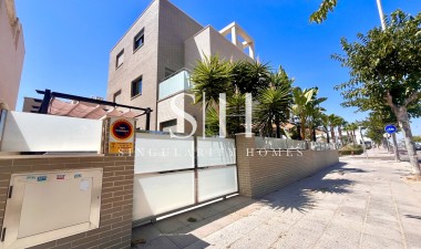 Resale - Villa - Torre de la Horadada - Costa Blanca