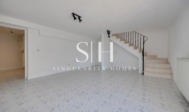 Resale - Villa - Torrevieja - La Siesta - El Salado - Torreta