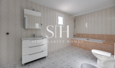 Resale - Villa - Torrevieja - La Siesta - El Salado - Torreta