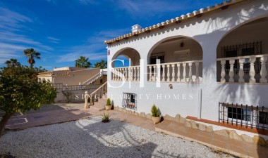 Resale - Villa - Torrevieja - La Siesta - El Salado - Torreta
