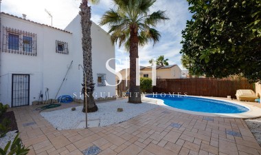 Resale - Villa - Torrevieja - La Siesta - El Salado - Torreta