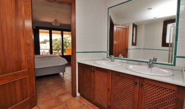 Resale - Apartment / flat - Torrevieja - Punta prima