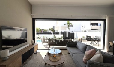 Resale - Bungalow - Pilar de la Horadada - Costa Blanca